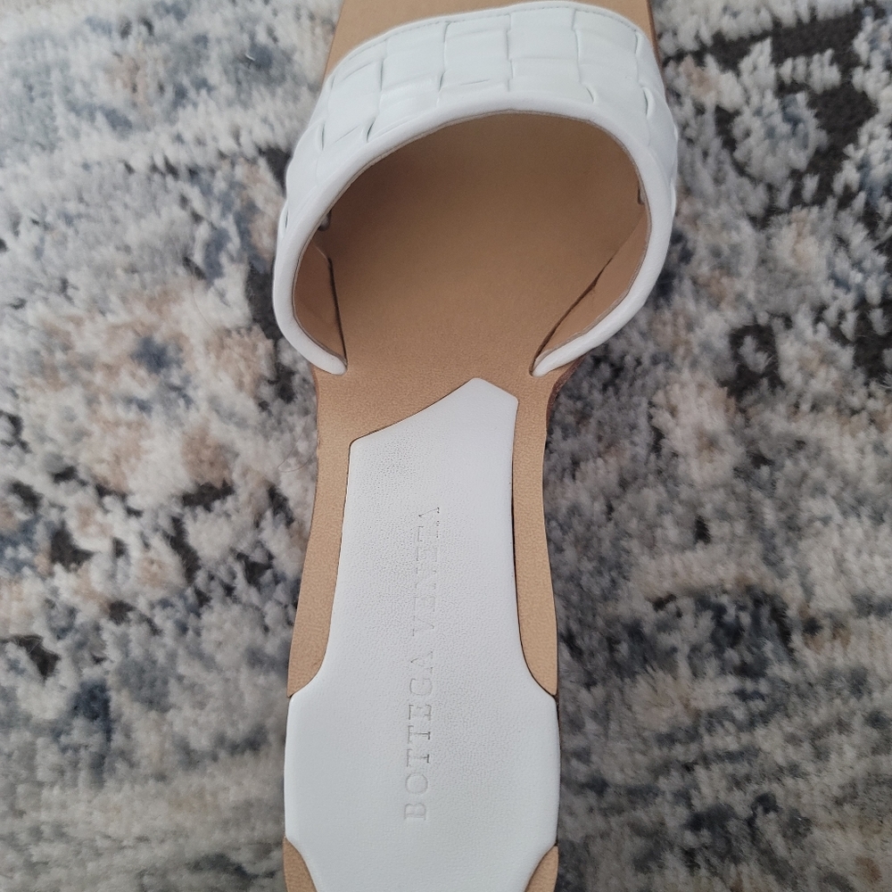 Shoes - Picture 5 of 6
